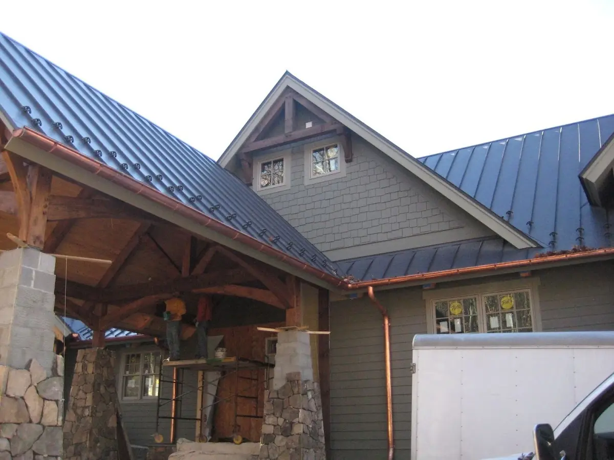 Craftsman Roofing team delivering quality roofing work in Fischers Crossroad